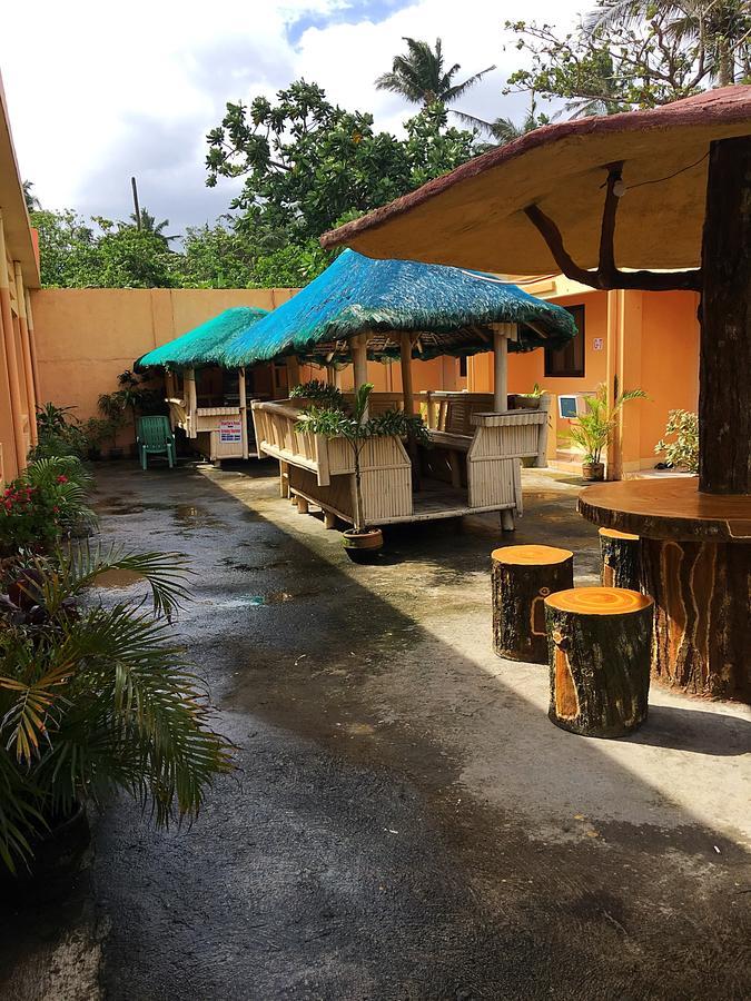 Charlie'S Point Baler Hostel Exterior photo